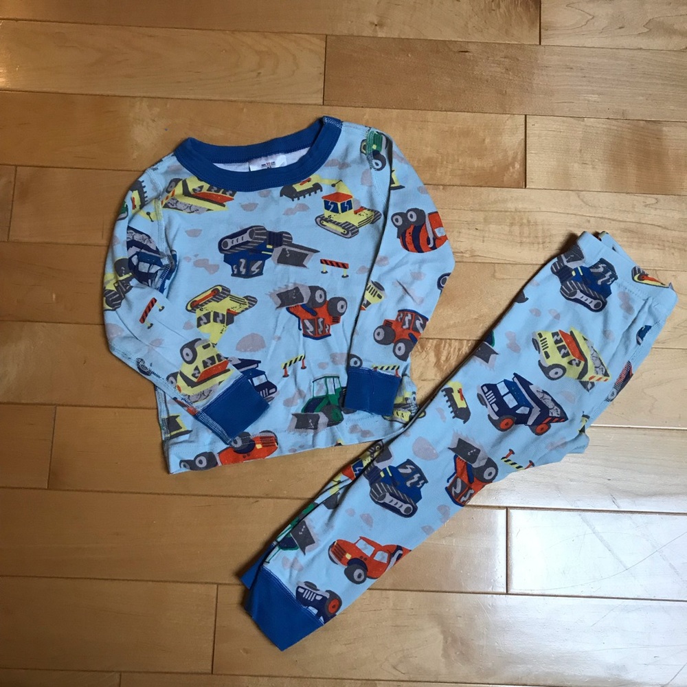 Hanna Andersson construction vehicles pajamas